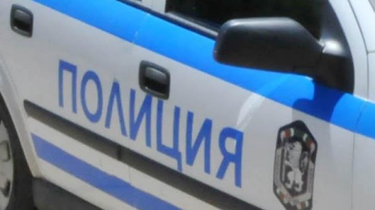 След забележка военен се бори за живота са, намушка го съсед