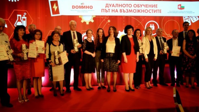 ЧЕЗ получи високо отличие за програмата си насърчаване на дуалното обучение в България 