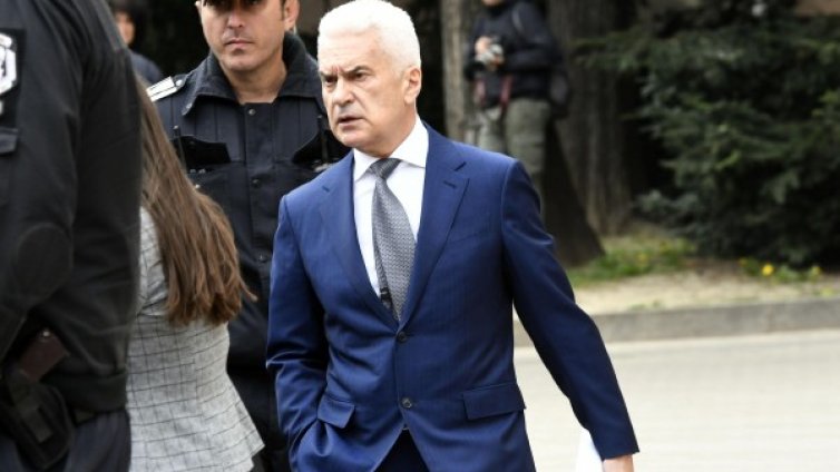 Сидеров иска безплатни предизборни кампании 