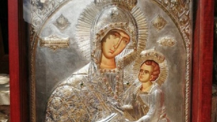 Чудотворна икона ще чуе молитвите на миряните в Банско 
