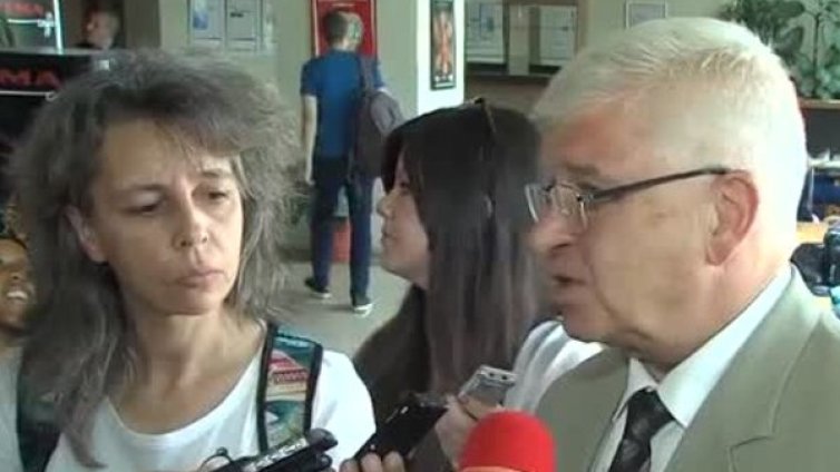 Ананиев смята: Нова методика за заплатите на медиците