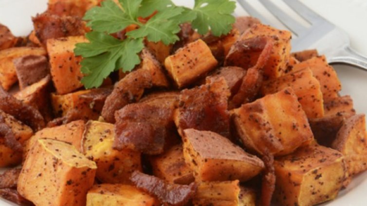 Рецептата Dnes: Печено свинско със сладки картофи 