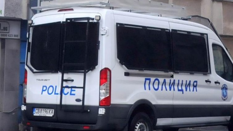 Любовница наръгала мъжа в Пловдив, повдигат й обвинение