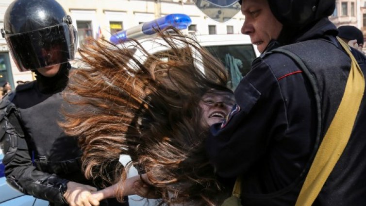 1 от всеки 10 руснаци е жертва на полицейско мъчение