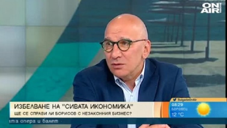 Българинът се научи да не иска пари назаем от приятел, тегли кредит 