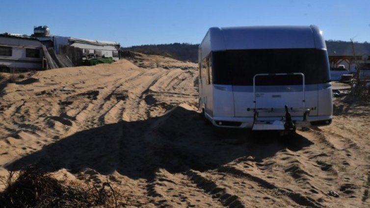 Палатка върху дюна ще ни струва от 500 до 1000 лева 