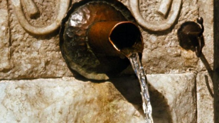 Спират топлата вода на перничани от днес