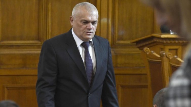 Валентин Радев за F-16: С тях се доближаме до САЩ