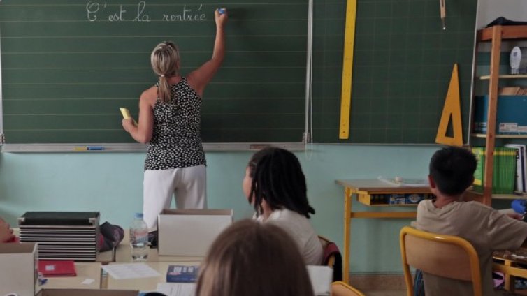 МОН дава свобода на учителите - да са гъвкави според класовете