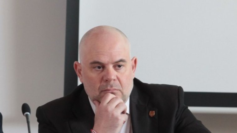 Всички служители на "Тад груп" са напуснали