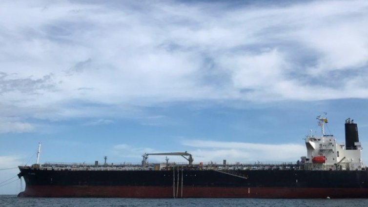 Иран освободи 9 от 12 моряци на един от задържаните танкери