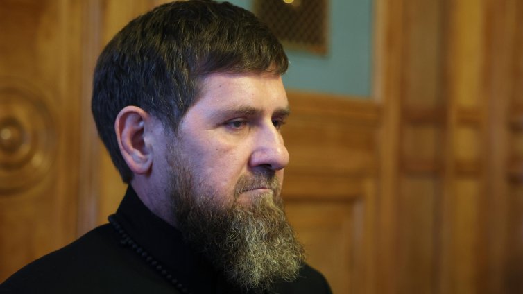 Рамзан Кадиров бил на косъм от удавяне в Турция, хоспитализираха го