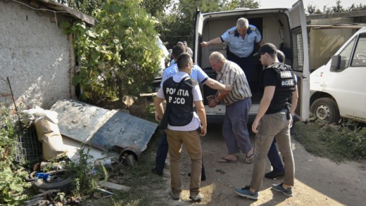 Оставка на румънски министър заради убийството на момиче