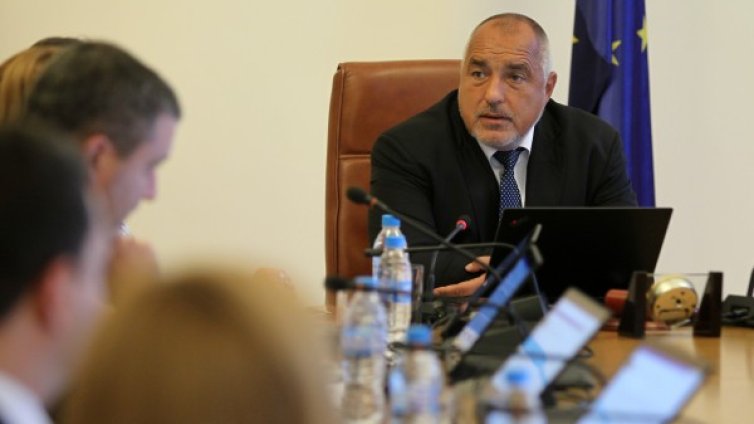 Проф. Константинов: Властта е стабилна, няма промени!