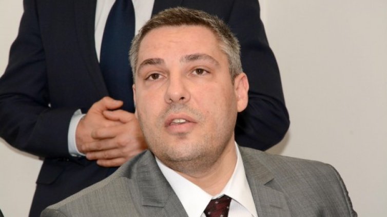Съдия се прицели в стола на Фандъкова, Лалов готов за кмет