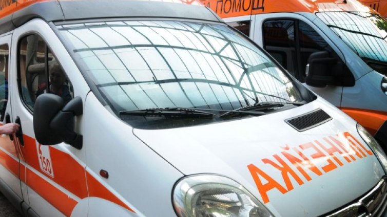 Жена почина в двора на производствена база в Смолян