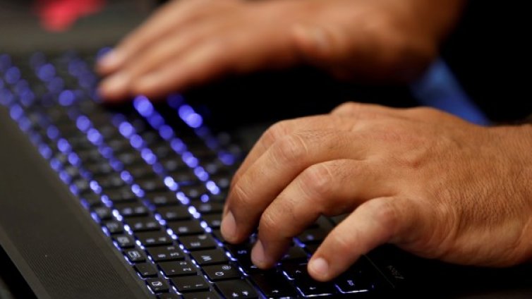 Български хакери продават услуги - профили, чиста история, разпечатки...