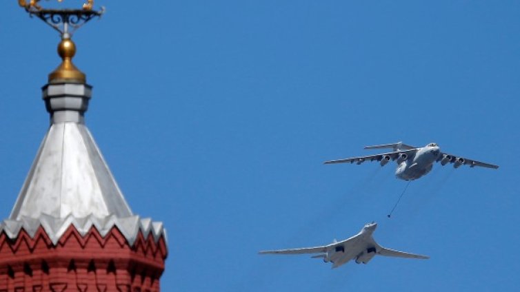 Русия праща бомбардировачи на границата със САЩ