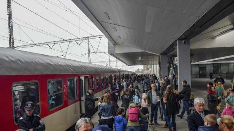 Вече сами ще избираме местата си, когато пътуваме с влака 