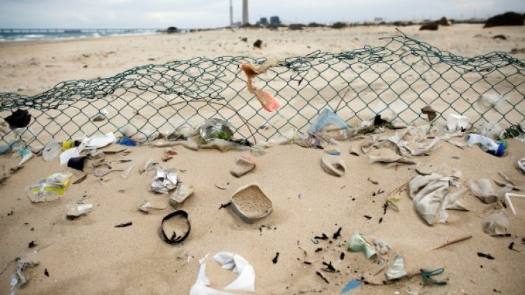 Израел е пристрастен към... пластмасата. Как се бори с нея?