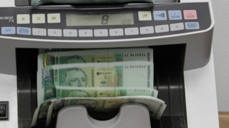 Българите все по-пестеливи, кътат в банките над 50 млрд. лв. на депозити