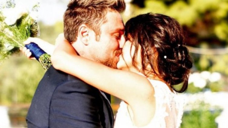 Миро празнува 3 години брак с Елица