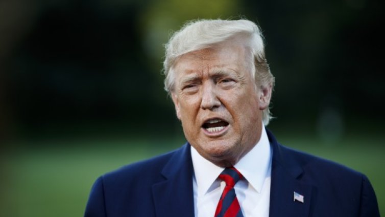 Тръмп удължи с година търговското ембарго срещу Куба