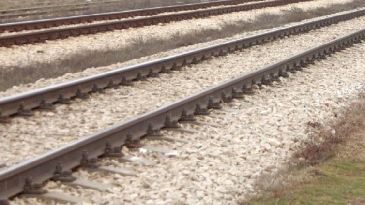  БДЖ отменя влакове, защото няма локомотиви 