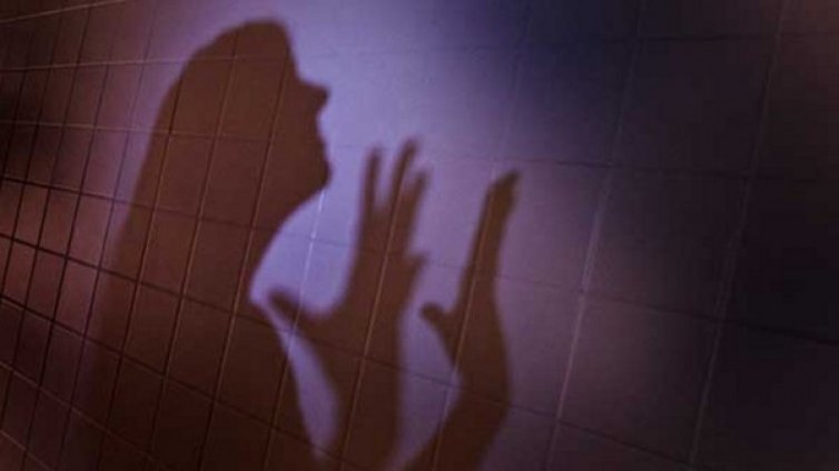 Трима остават в ареста за трафик на жени към Австрия и Германия