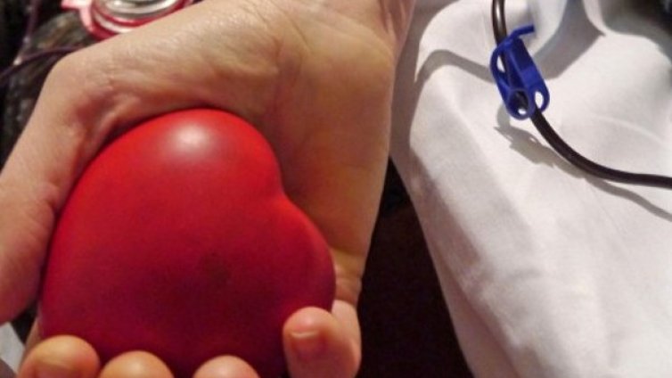 Шанс за живот: Момче с тежка болест се срещна с донора си