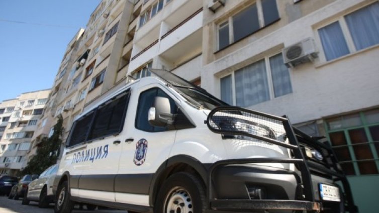 Психично болни се барикадират, стрелят&hellip; всеки може да е жертва 