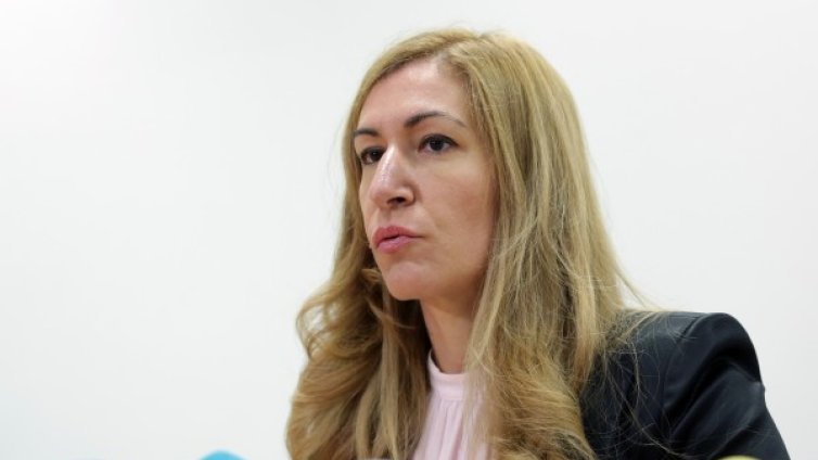 Ангелкова: Всички туристи на "Томас Кук" ще бъдат върнати у дома 