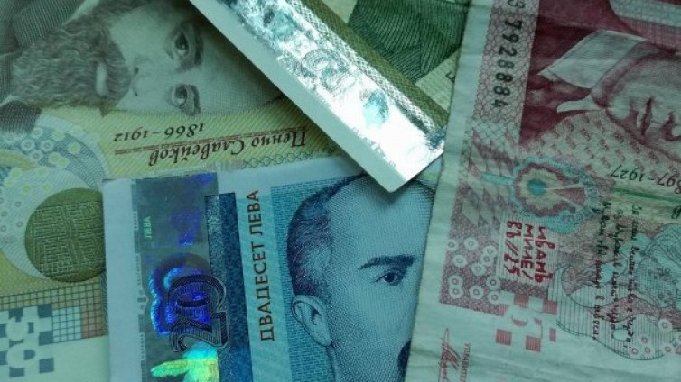 Лихвите по кредите тръгват нагоре, но от 2021  г.