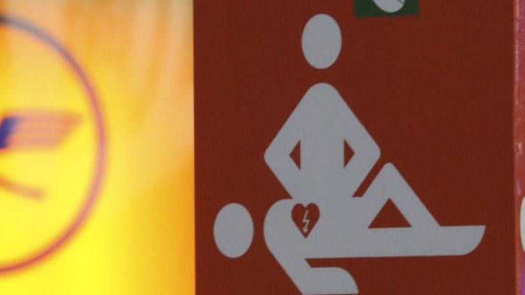 Нова идея: Молове, таксита, летища &ndash; с дефибрилатори