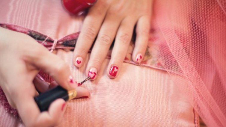 Начини за по-бързо съхнене на лак