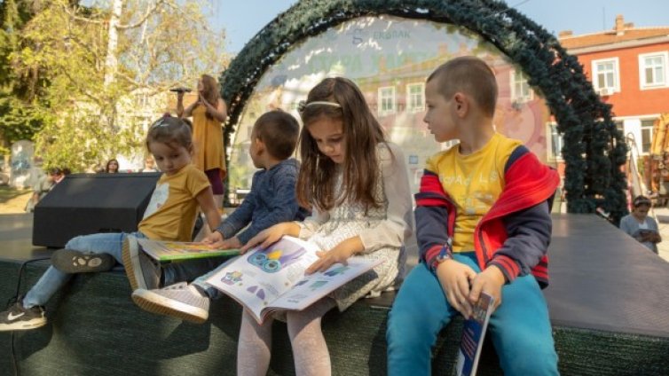 Силен финал на "Стара хартия за нова книга"  в Русе и Велико Търново