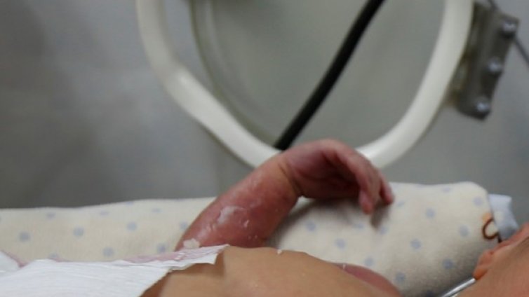 Починалото бебе в Пловдив имало кърма в дробовете