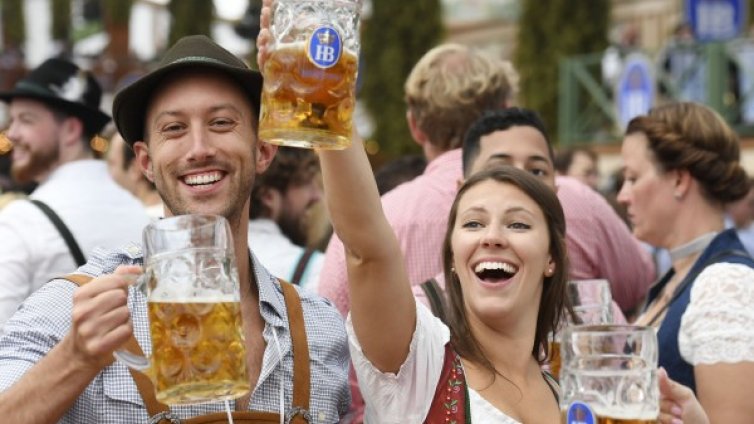Oктоберфест приключи със 7,3 млн. продадени халби бира