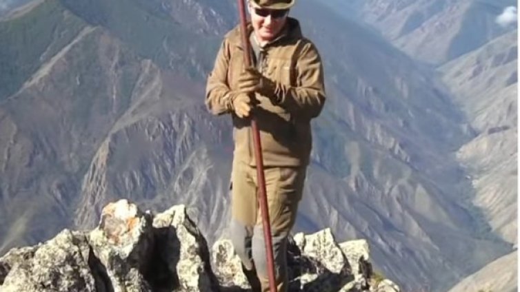 Видео ода за Путин, посреща рождения си ден сред природата