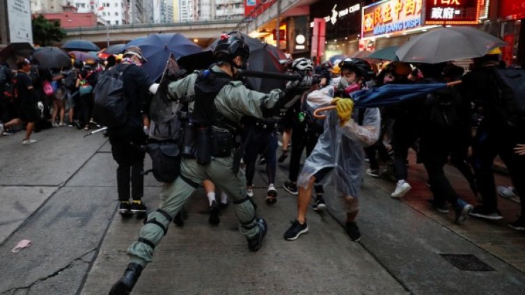 Ще си отмъсти ли Пекин на Хонконг?