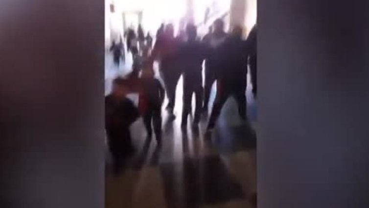 Връщат ли се децата в клас след масовата паника вчера?
