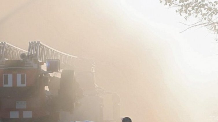 Проверяват въздуха в Русе, гъста пeлена дим падна над града