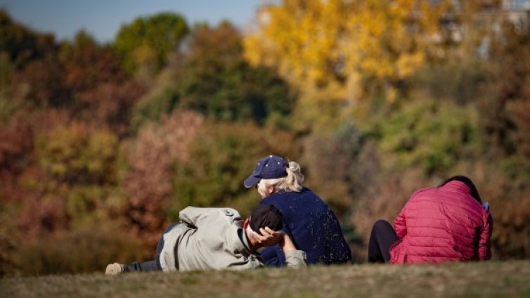 Топлото време си отива, градусите падат с 10&deg;C от сряда, идва дъждът 