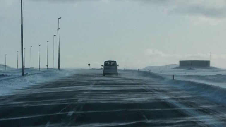 Тръгвате на път - подгответе колата за зимни условия 
