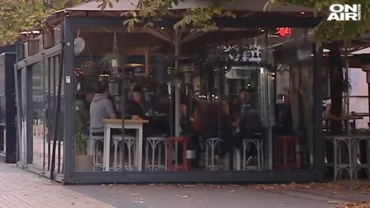 Българинът пести все повече. Става ли по-богат?