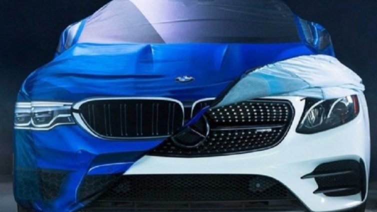 BMW и Mercedes се "захапаха" на Хелоуин 
