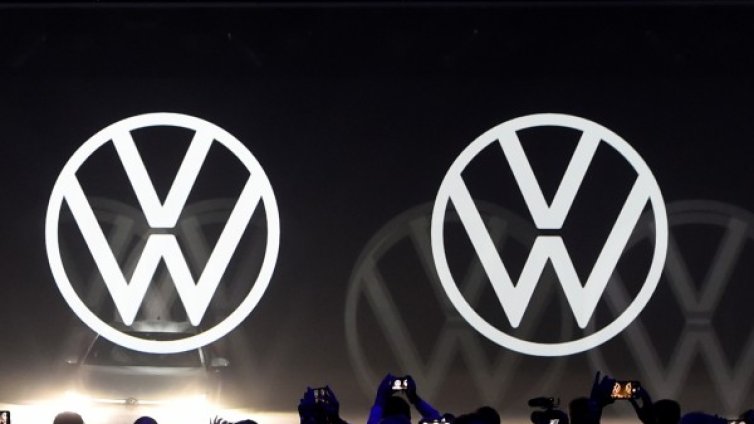 Синдикати на VW заплашват да блокират завода в Турция