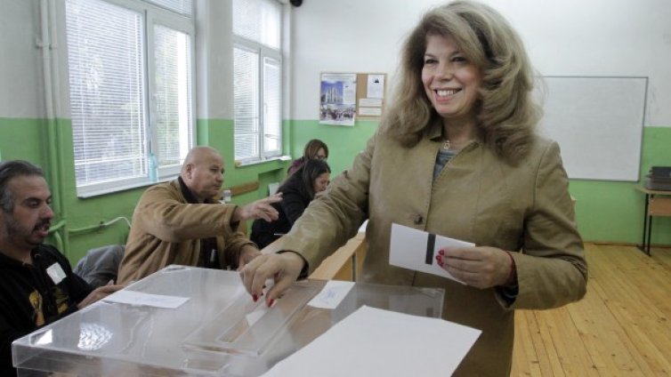 Илияна Йотова: Гласувах за една модерна столица!