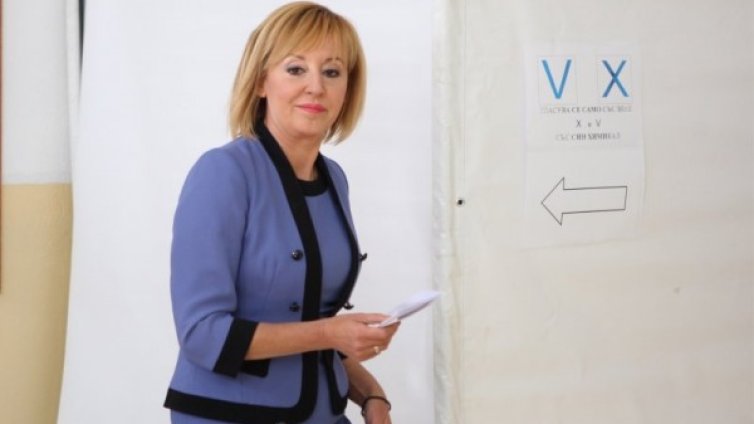 Манолова пак се жали от масово купуване на ромски гласове 