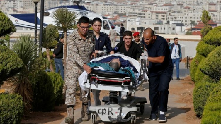 Мексиканци и швейцарка са ранени при атака с нож в Йордания